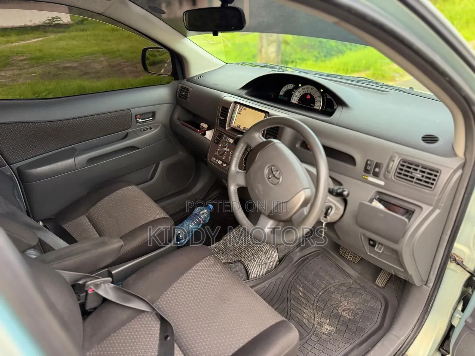 Toyota Raum 2008 Green