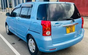Toyota Raum 2004 Blue