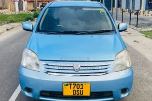 Toyota Raum 2004 Blue