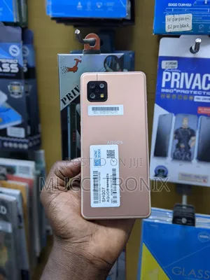 Sharp Aquos Sense6 64 GB Gold