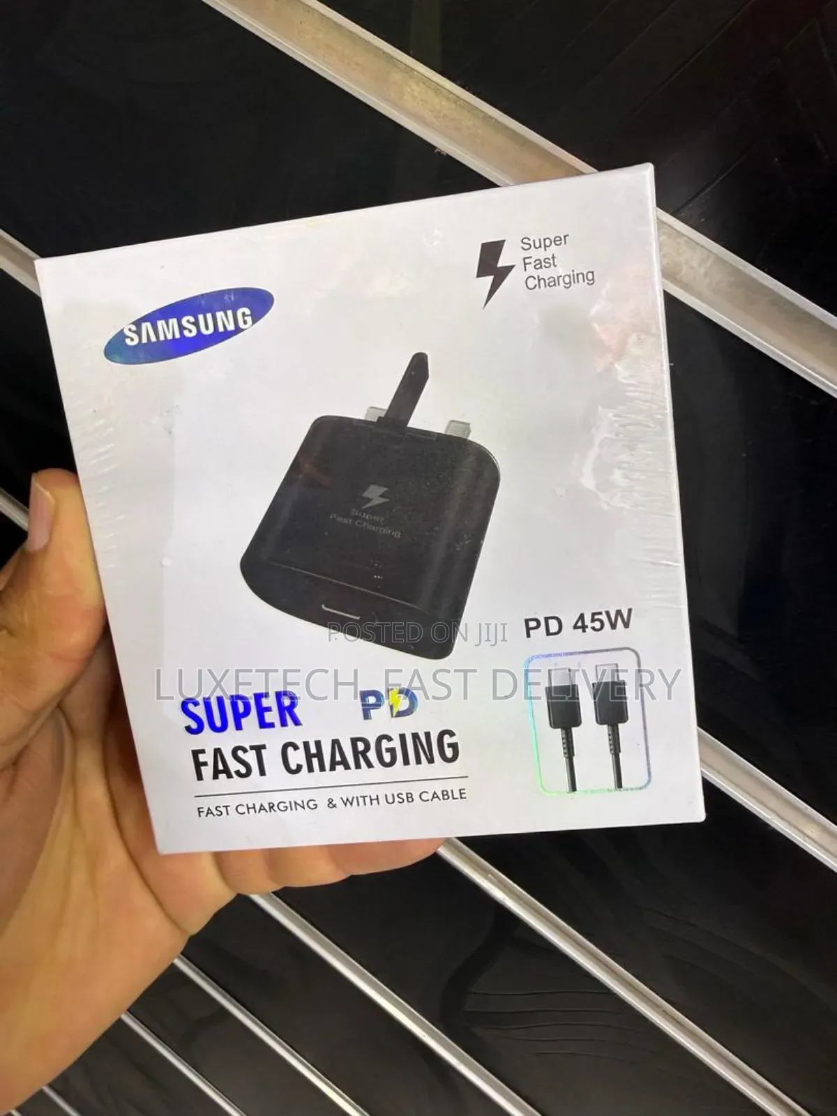 Samsung 45w Super Fast Charging Adapter With a Usb-C Port