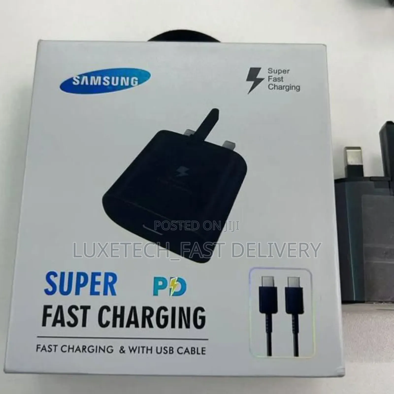 Samsung 45w Super Fast Charging Adapter With a Usb-C Port