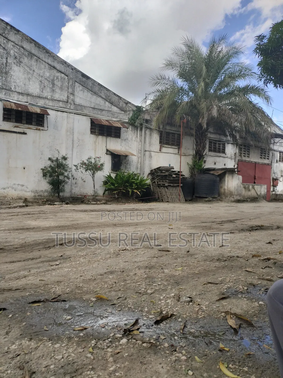 Warehouse for Rent Airport/Kipawa SQM 200 SQM 100