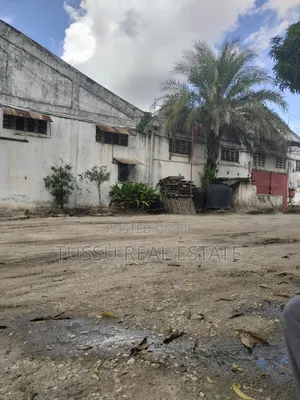 Warehouse for Rent Airport/Kipawa SQM 200 SQM 100