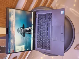 Laptop Dell Latitude 5300 8GB Intel Core I5 SSD 256GB