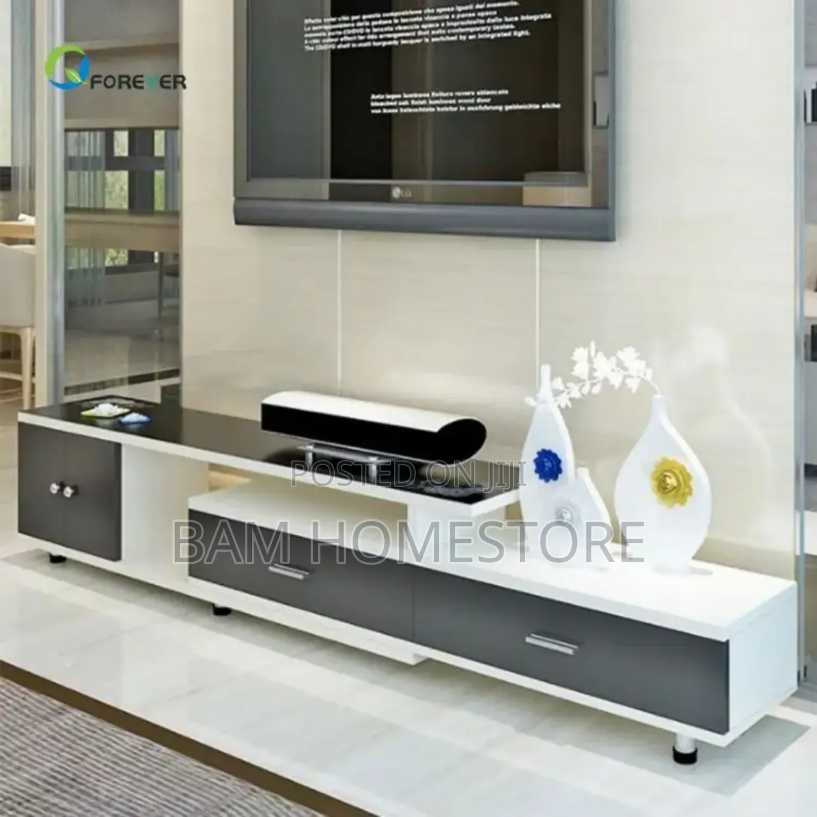 Classic Extendable Showcase With Glass Top