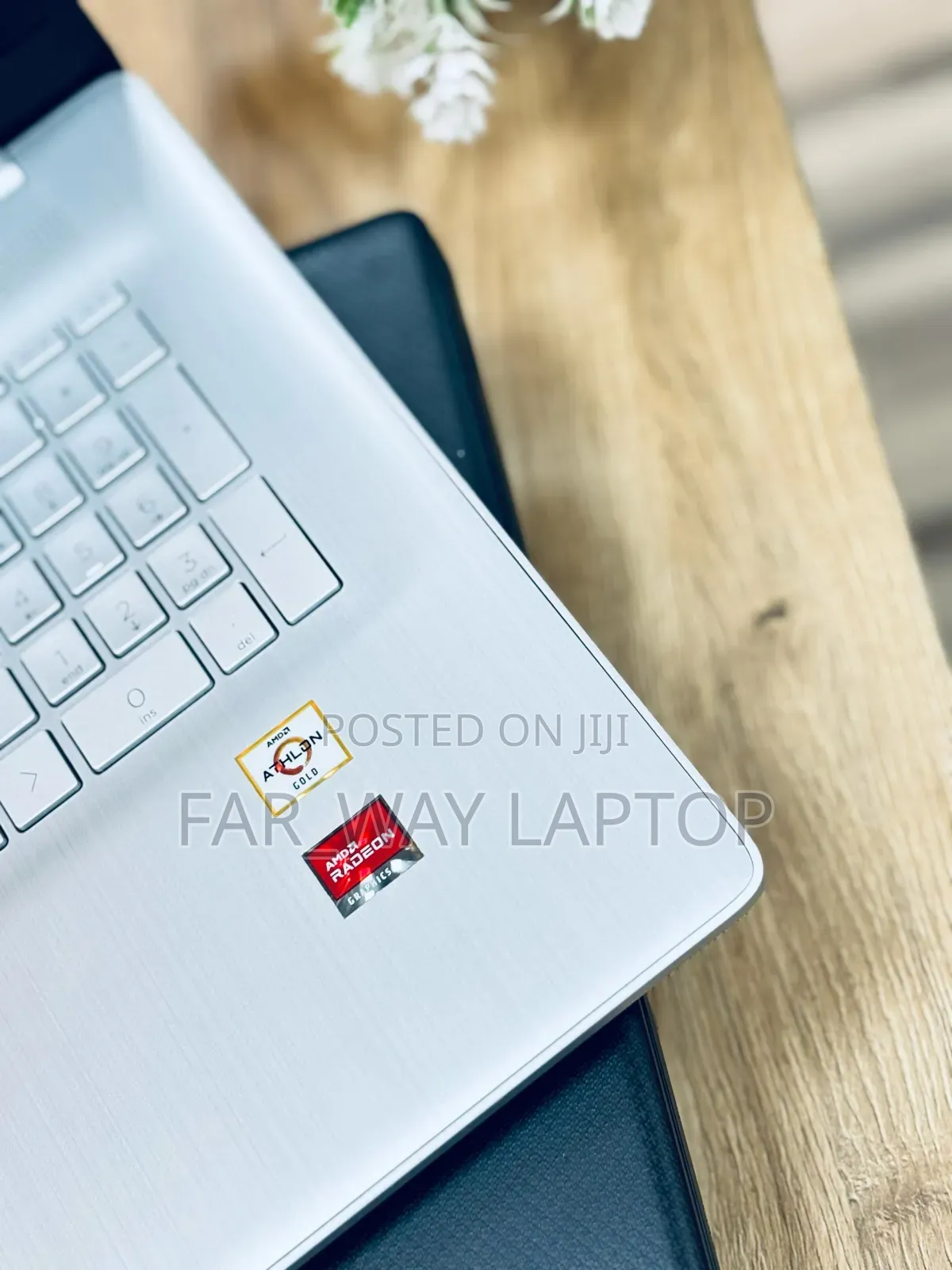 New Laptop HP 17-3000 16GB AMD SSD 256GB