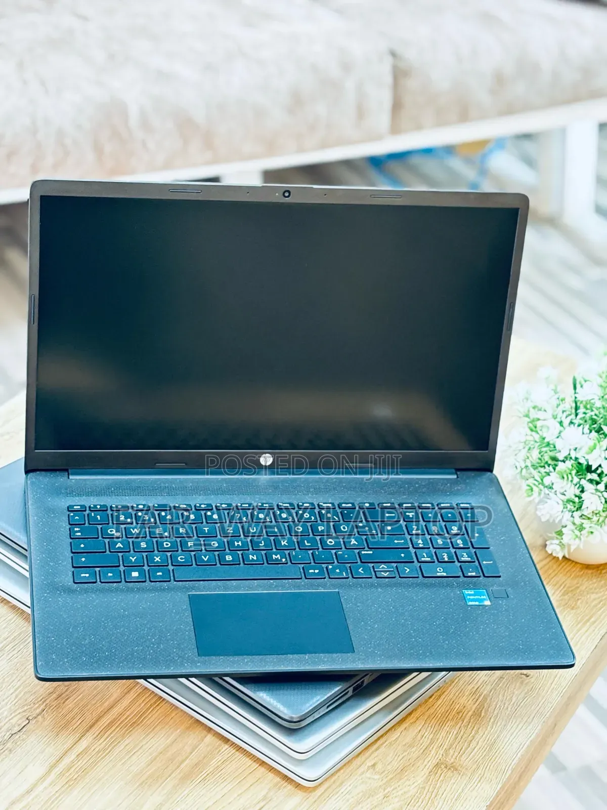 New Laptop HP 17-3000 16GB AMD SSD 256GB