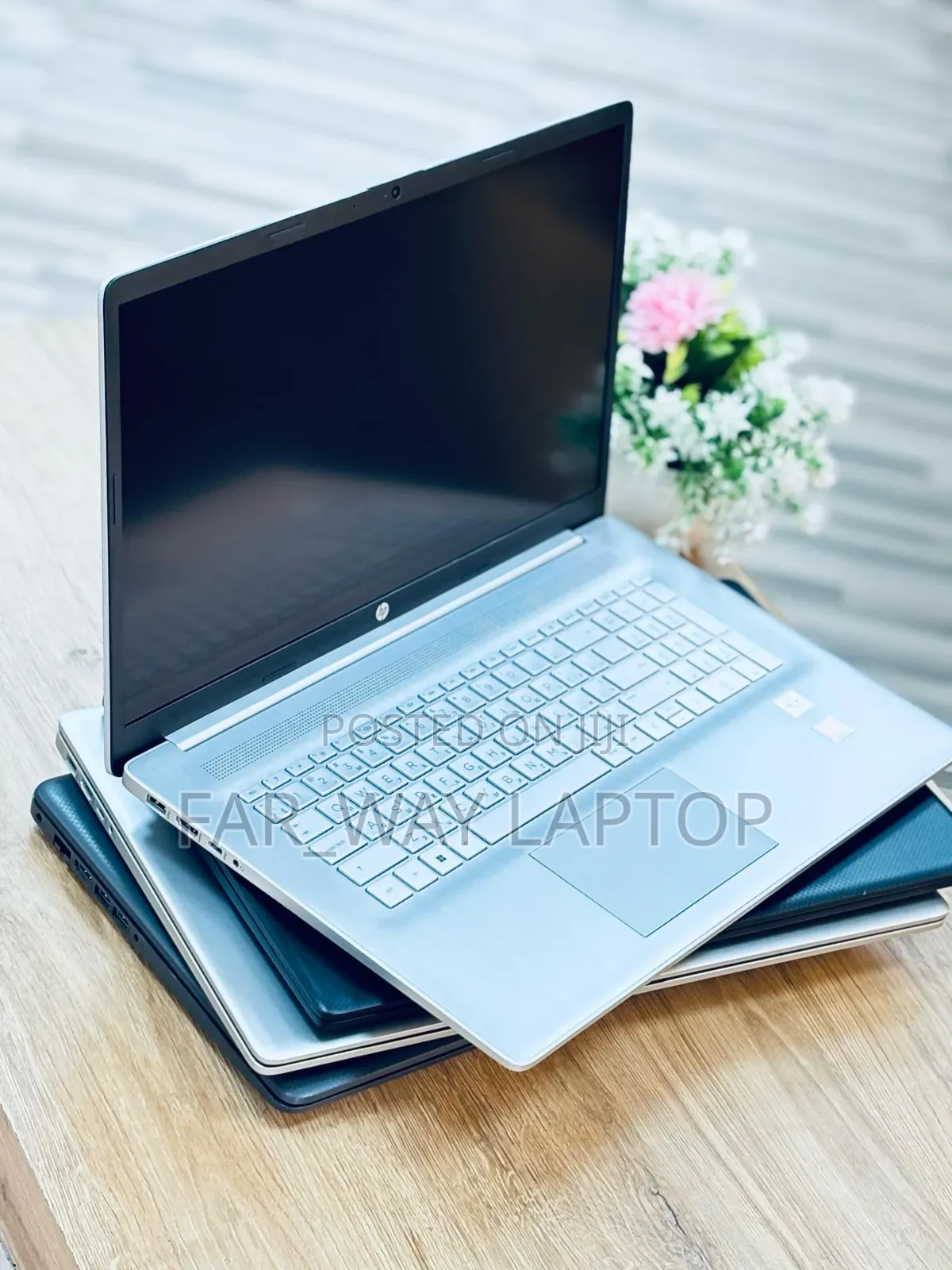 New Laptop HP 17-3000 16GB AMD SSD 256GB