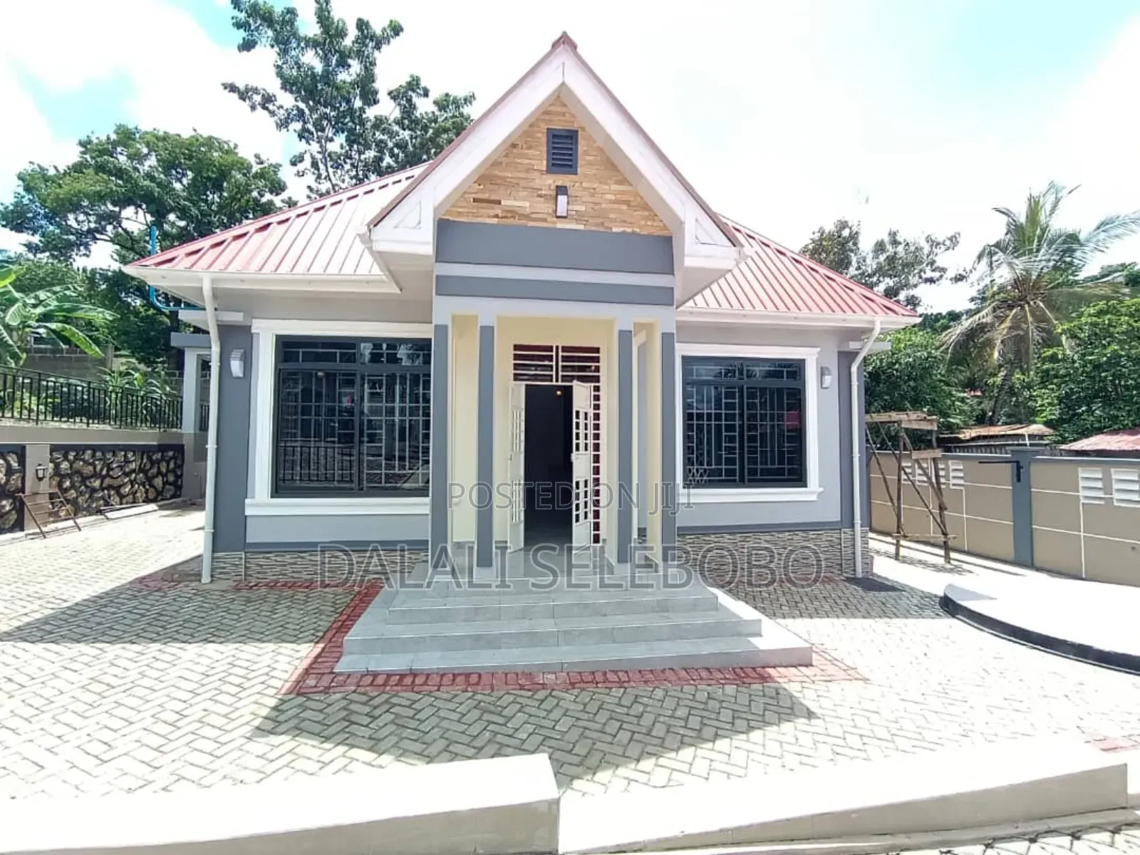 2bdrm Apartment in Kimara Stop Over for rent