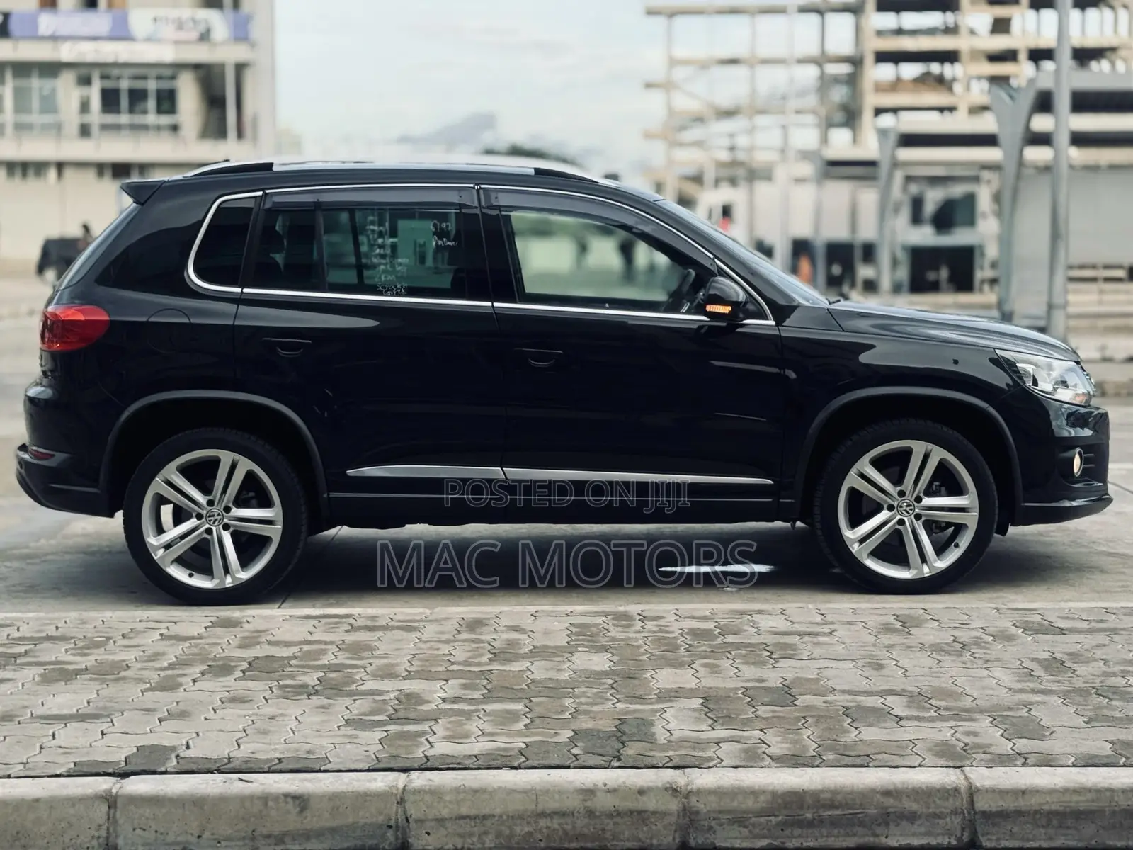 Volkswagen Tiguan 2012 Black