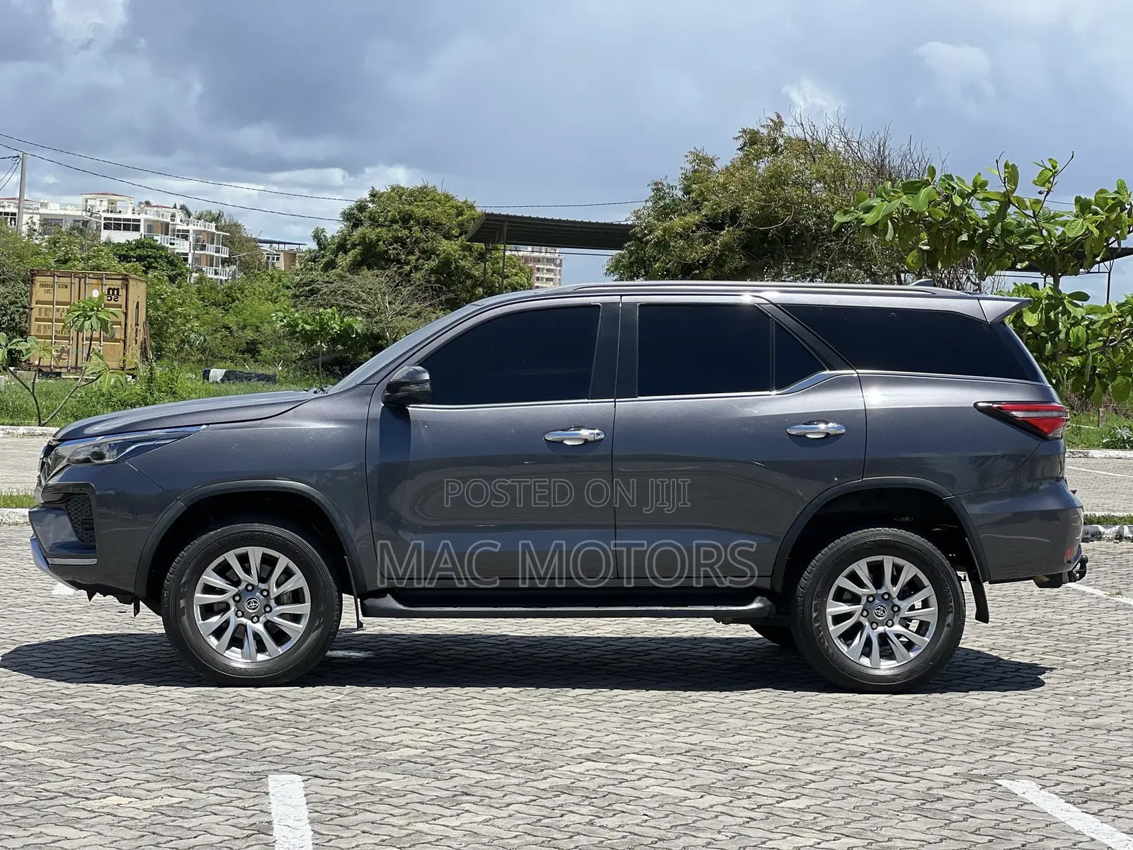 Toyota Fortuner 2.8 D AWD 2022 Gray