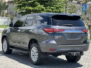 Toyota Fortuner 2.8 D AWD 2022 Gray