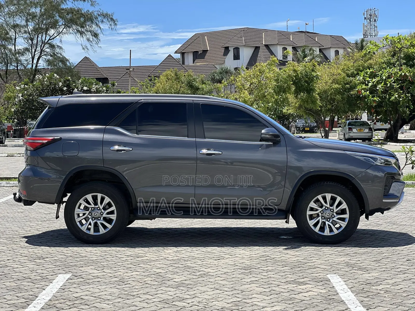 Toyota Fortuner 2.8 D AWD 2022 Gray