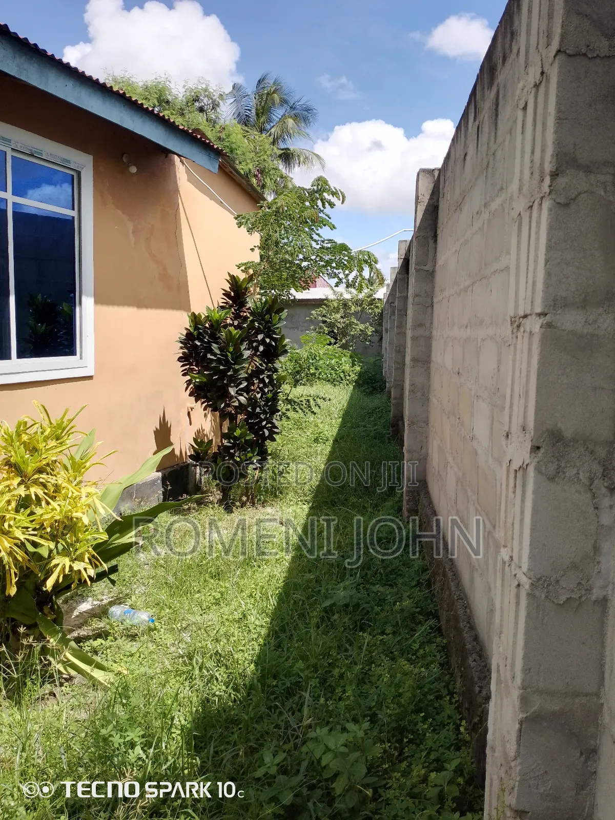 Eneo La Kibiashara+ Nyumba Linauzwa Milioni 500 Mkolemba.