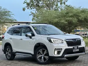 Subaru Forester 2019 White