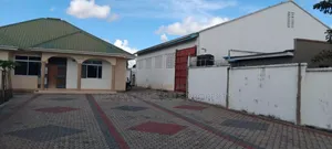 Godown 250sqm With 3 Bed Room House for Rent at Mapinga