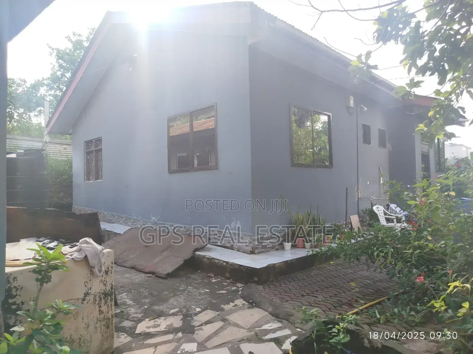 9bdrm Apartment in Kibamba Kwa Mangi, Kinondoni for sale