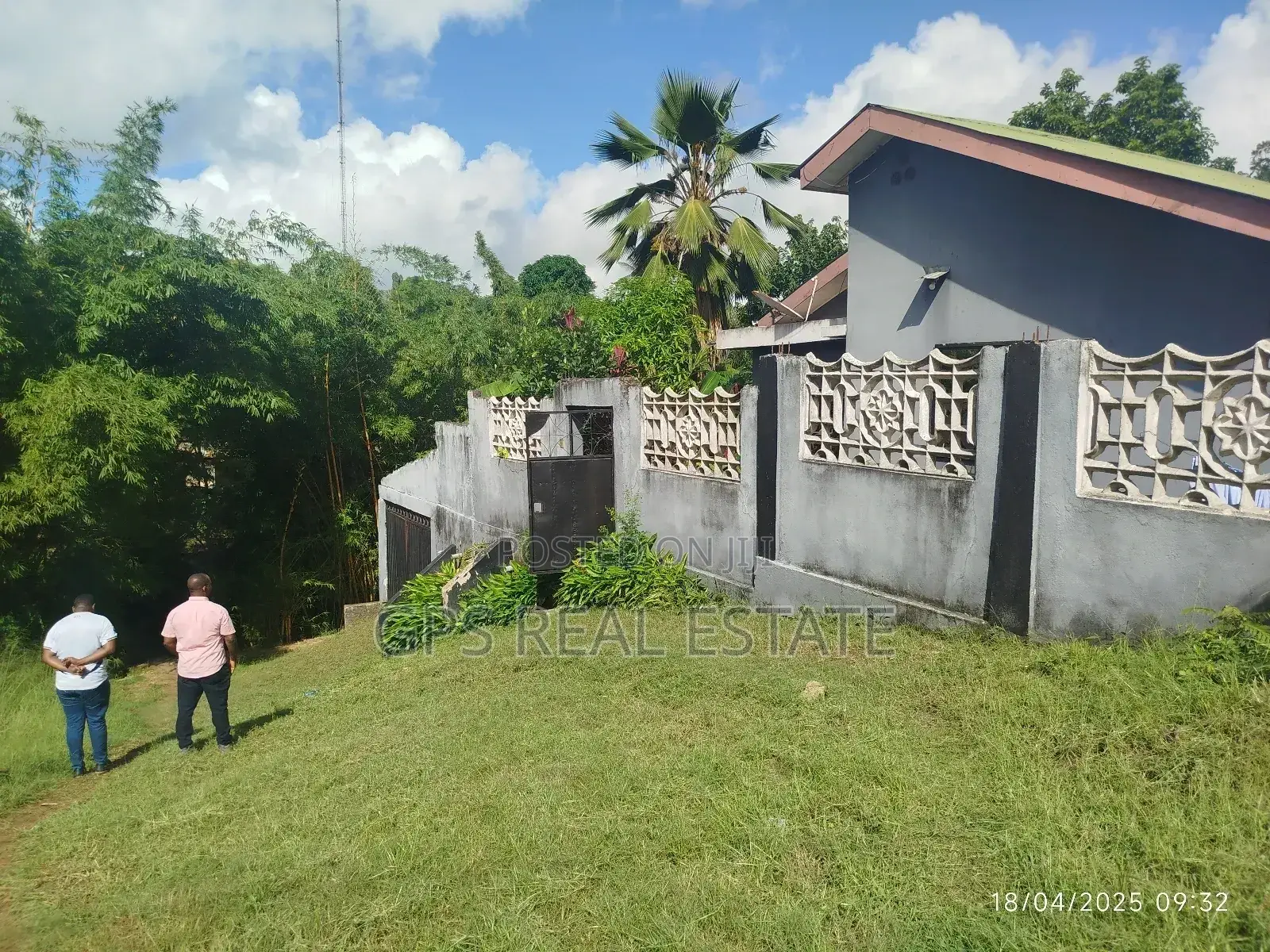 9bdrm Apartment in Kibamba Kwa Mangi, Kinondoni for sale