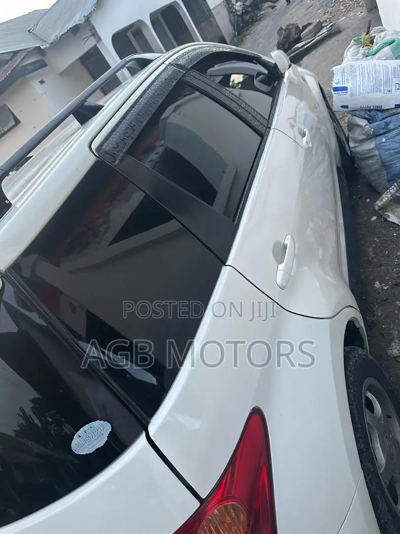 Toyota IST 2004 White