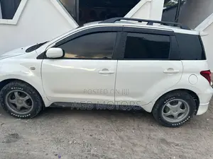 Toyota IST 2004 White