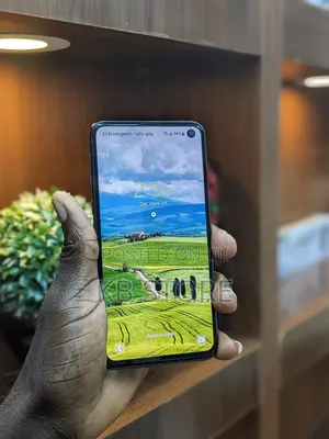 Samsung Galaxy S10e 128 GB Black