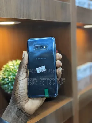 Samsung Galaxy S10e 128 GB Black