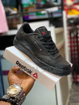 Reebok Sneakers