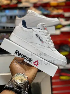 Reebok Sneakers