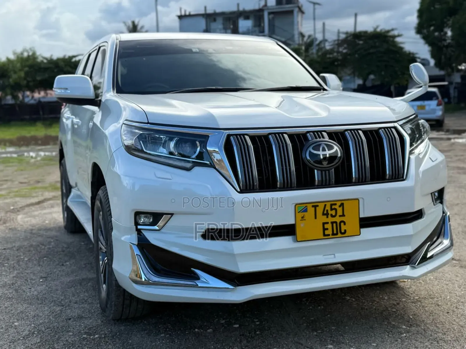Toyota Land Cruiser Prado 2022 White