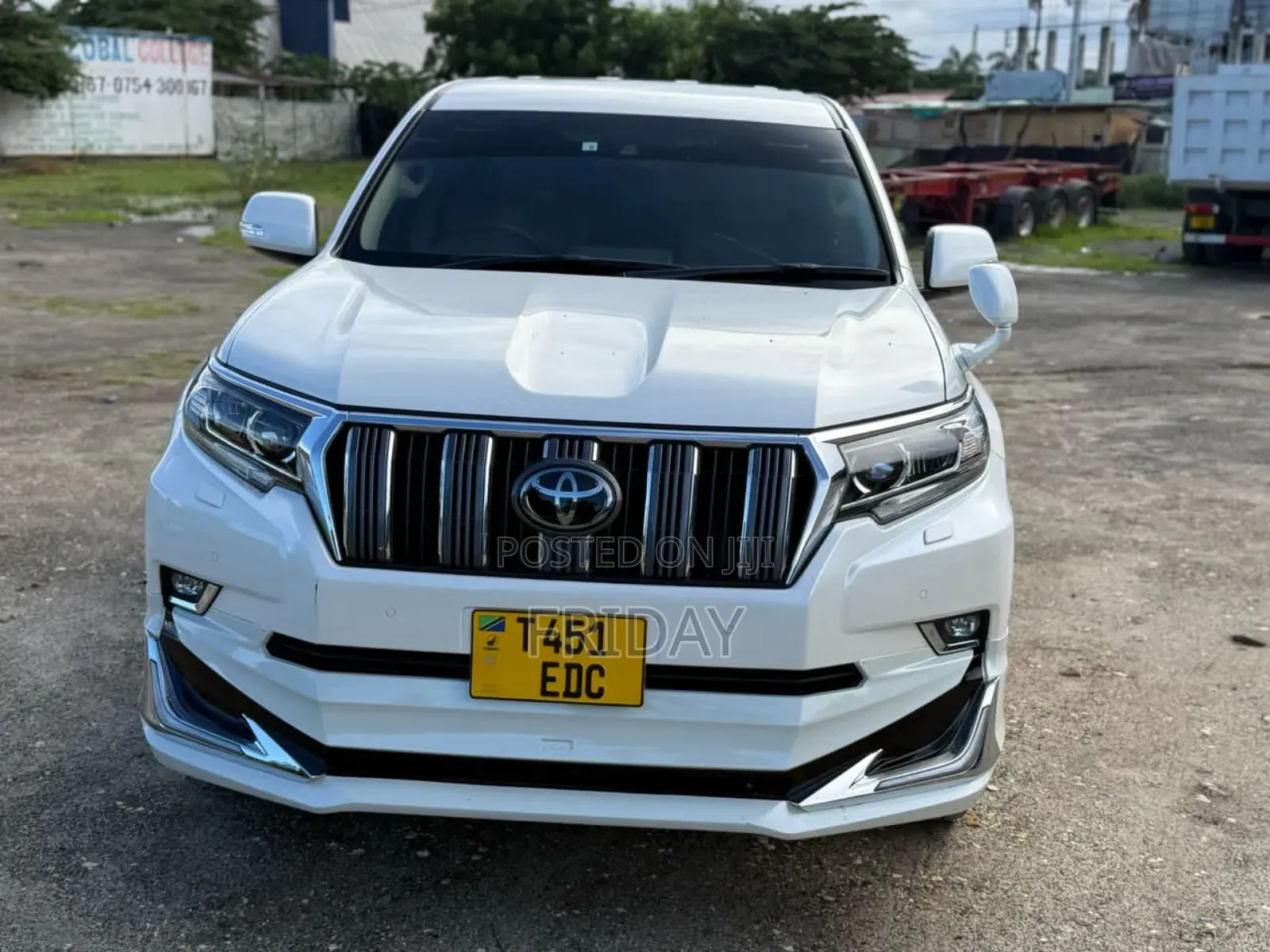 Toyota Land Cruiser Prado 2022 White