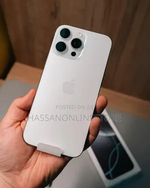 New Apple iPhone 16 Pro Max 1 TB White