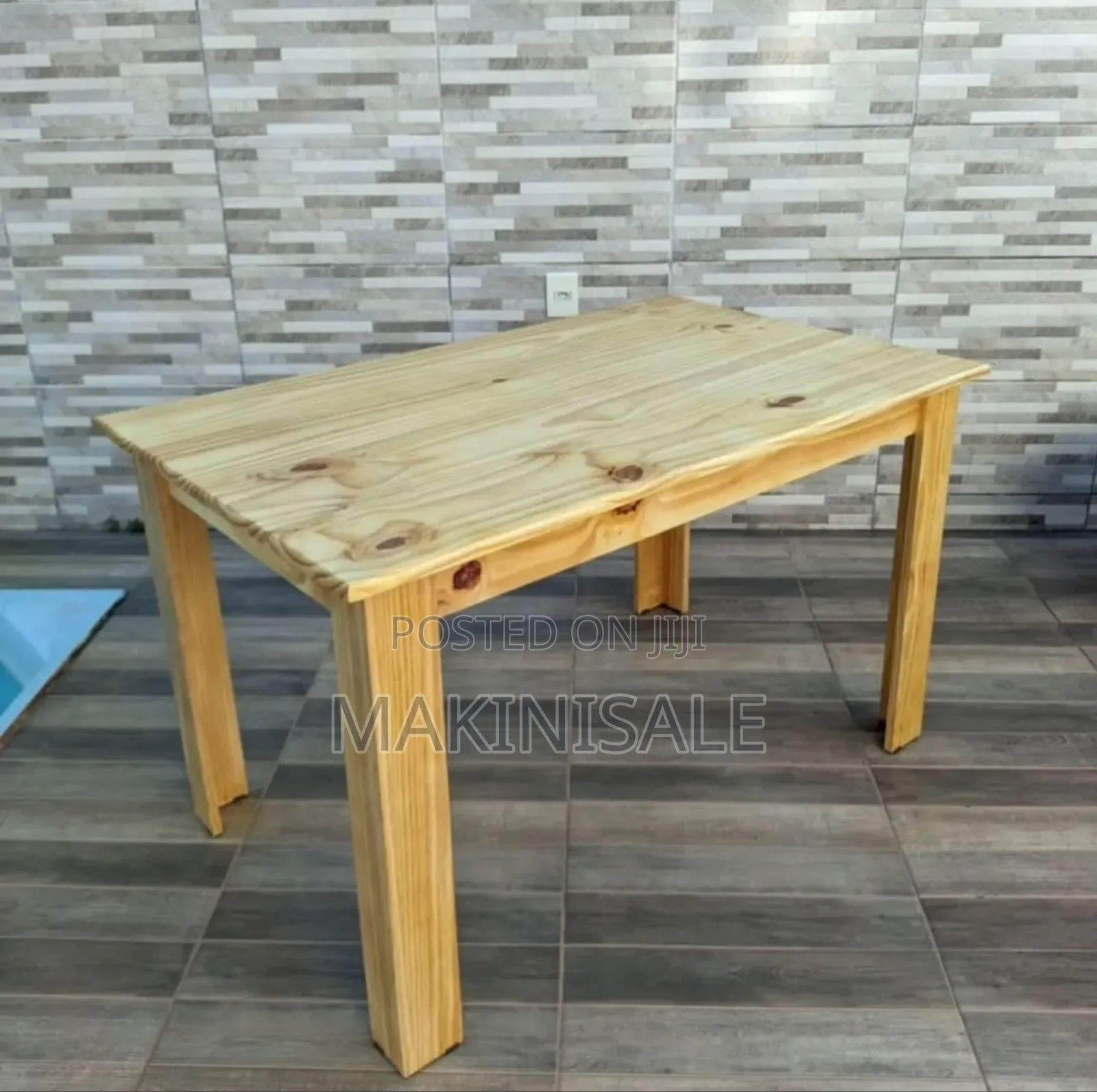 Meza Nzuri Sana Mbao (Pallet Wood)