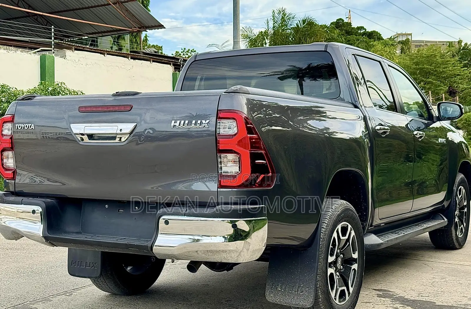 Toyota Hilux 2023 Gray