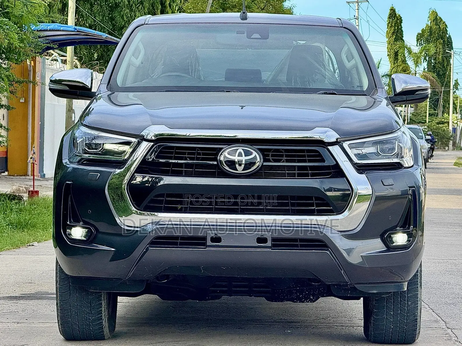 Toyota Hilux 2023 Gray