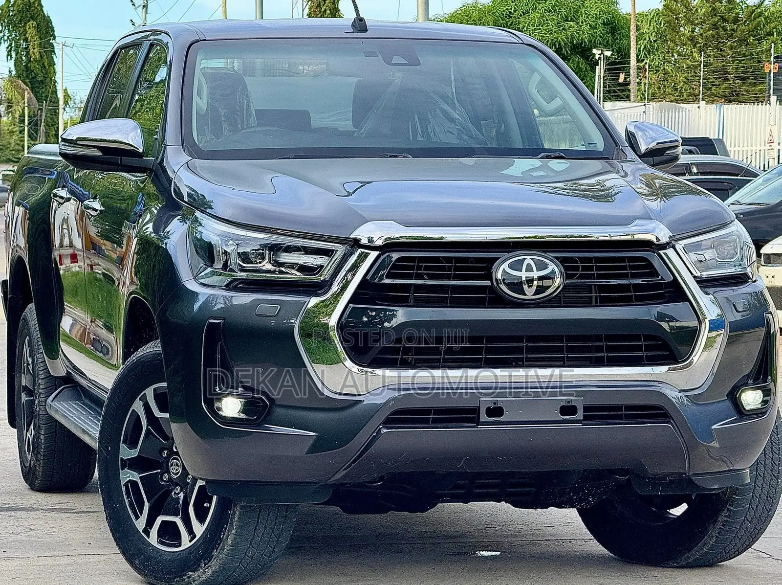 Toyota Hilux 2023 Gray