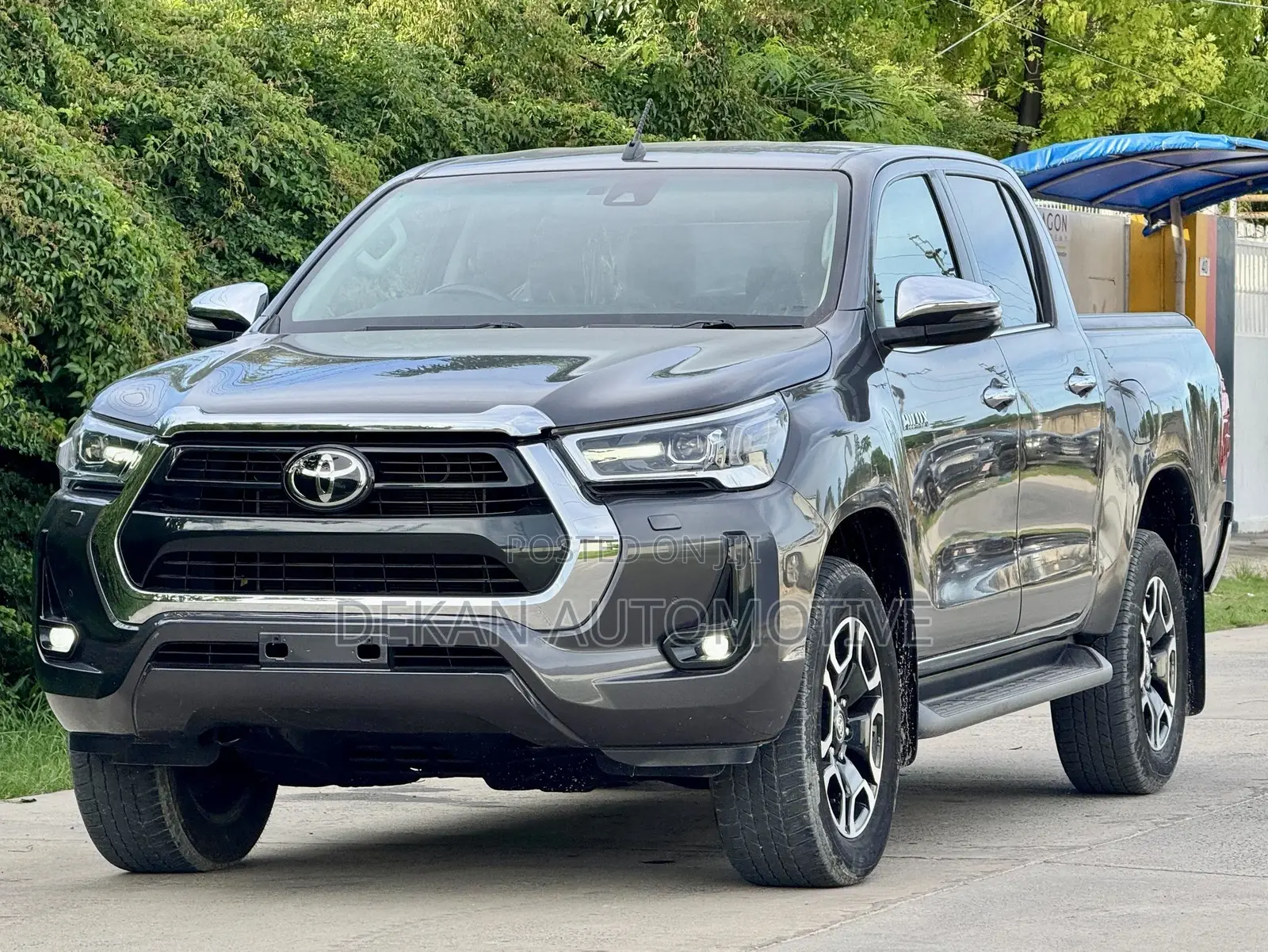 Toyota Hilux 2023 Gray