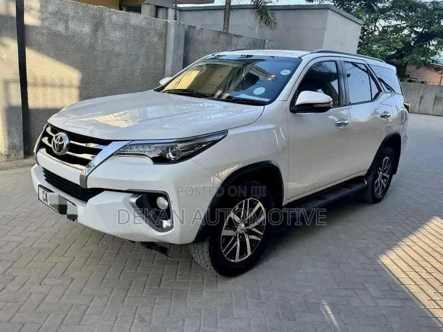 Toyota Fortuner 2018 White