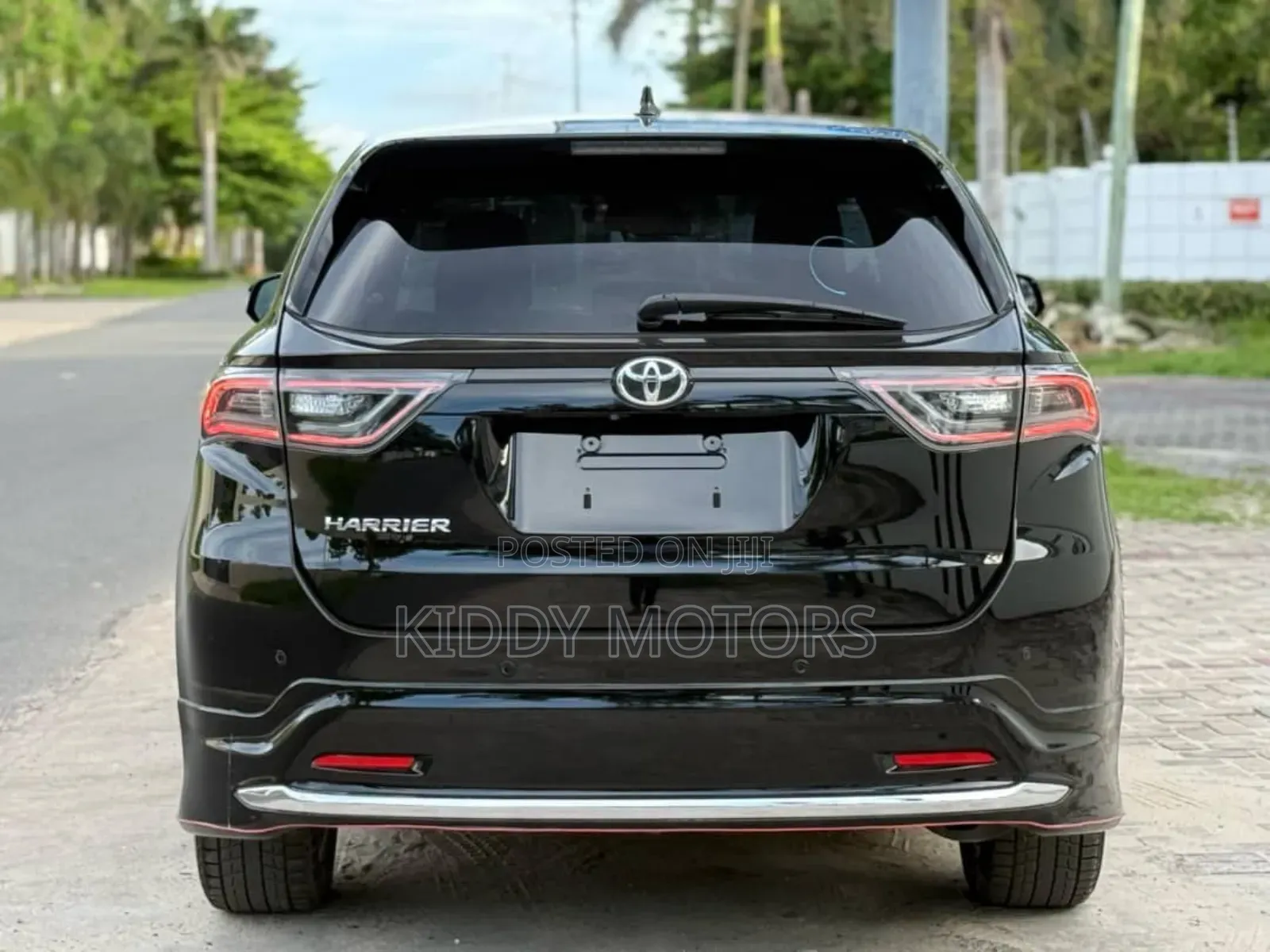 Toyota Harrier 2.0 4WD 2015 Black
