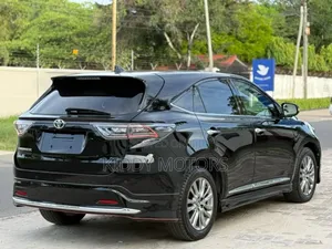 Toyota Harrier 2.0 4WD 2015 Black