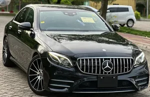 Mercedes-Benz E200 2016 Black