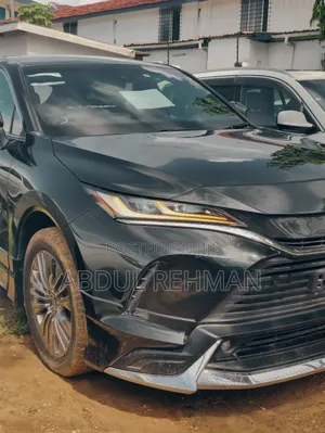 Toyota Harrier 2.0 2021 Black