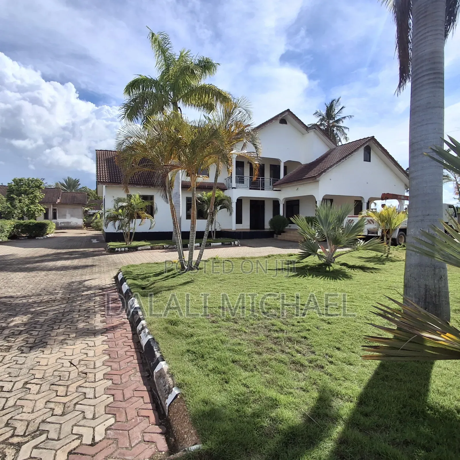 6bdrm House in Bahari Beach, Kunduchi for sale