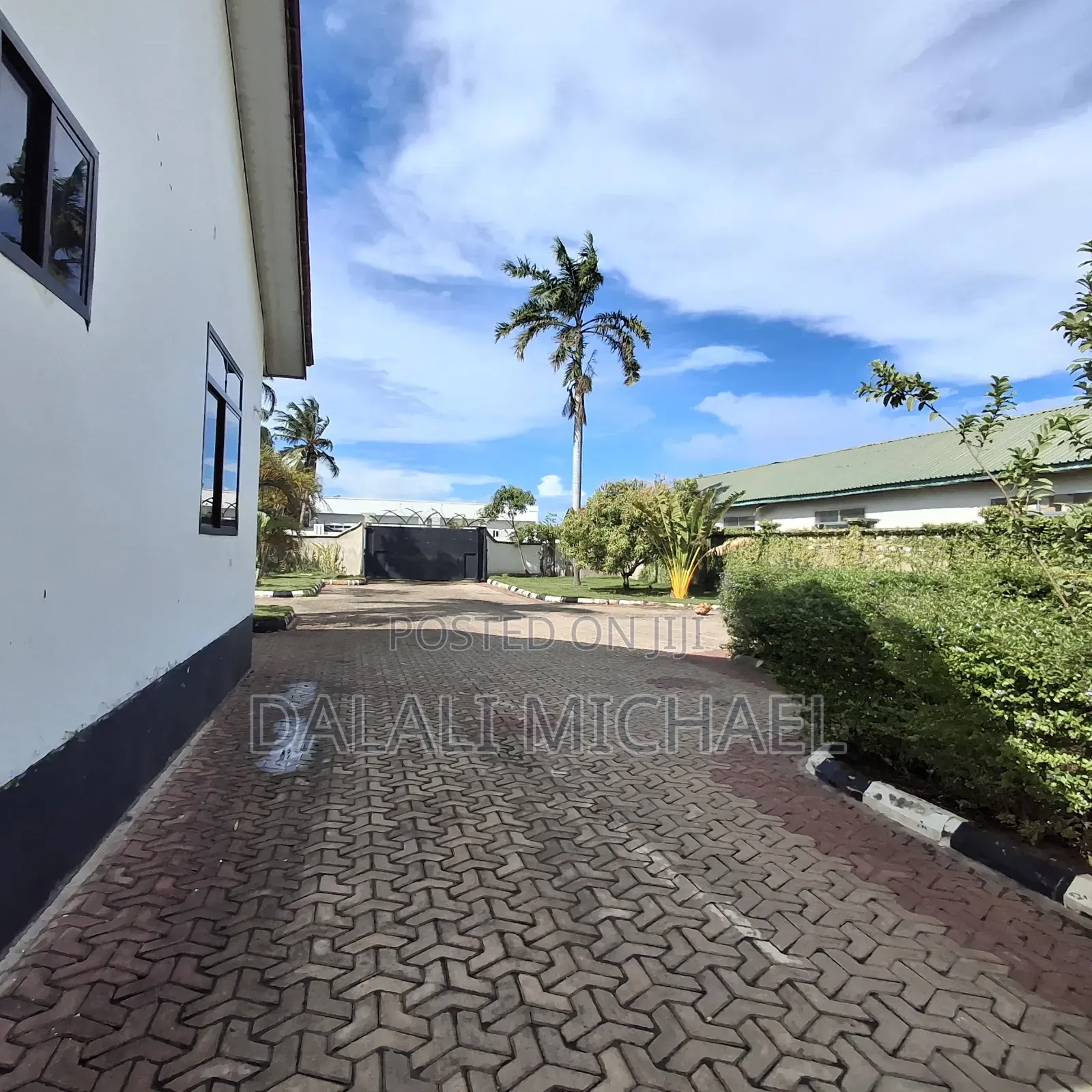 6bdrm House in Bahari Beach, Kunduchi for sale