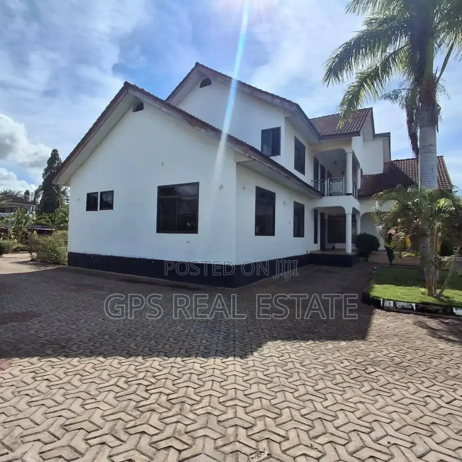6bdrm House in Bahari Beach, Kinondoni for sale
