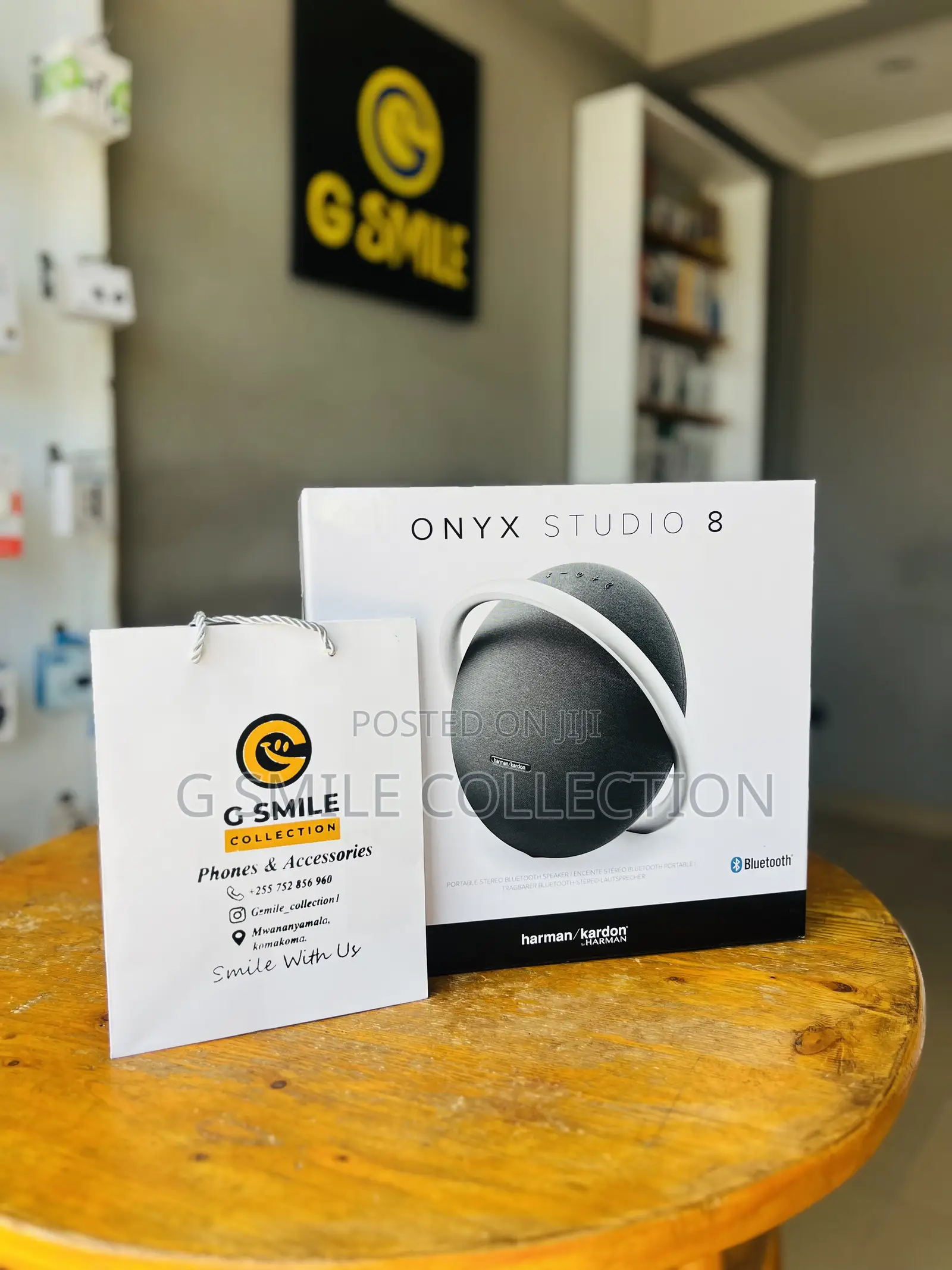 Harman Kardon Onyx Studio 8