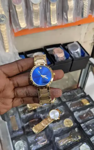Movado Watches 
 Tarehe 
Water Resistant