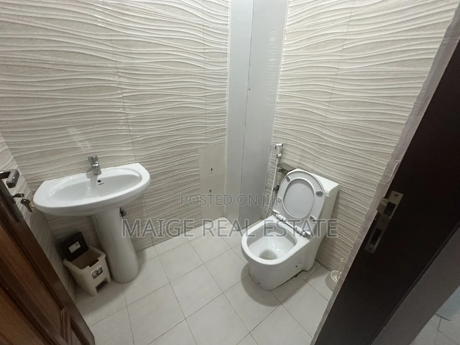 Furnished 2bdrm Apartment in Oyster Bay for rent