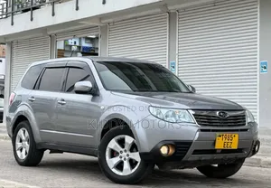 Subaru Forester 2010 Silver