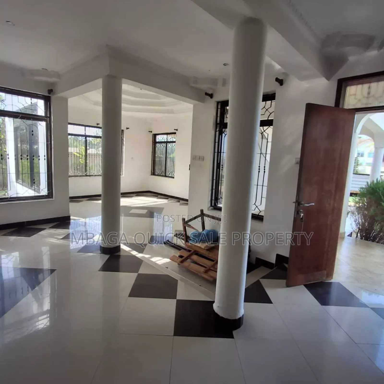 6bdrm House in Bahari Beach, Kunduchi for sale